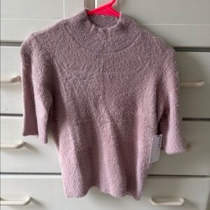 Bailey 44 Plush Short-Sleeve Turtleneck Sweater in Light Mauve